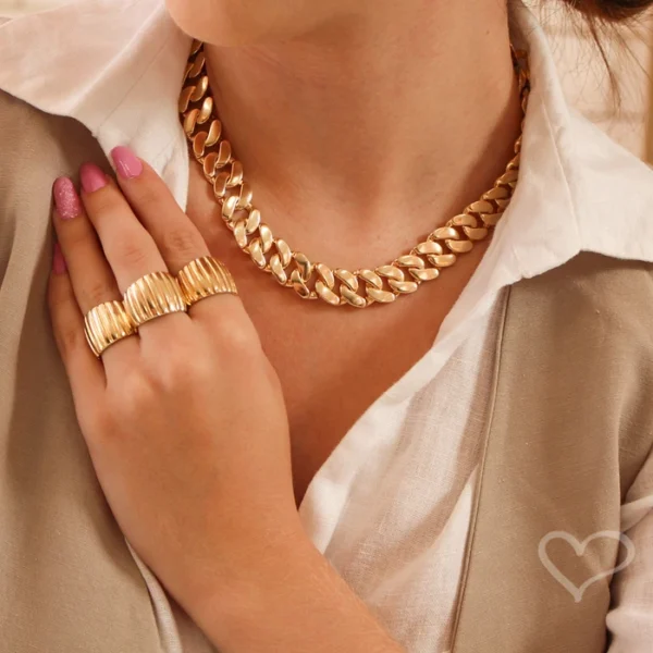 Colar Curto Mirella Elos Folheado a Ouro 18k